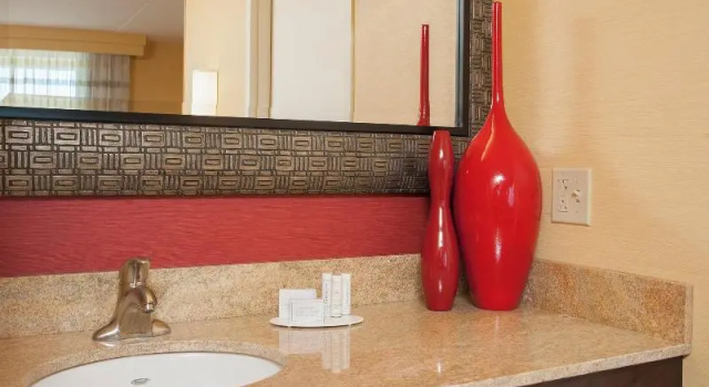 Четырёхместный номер Standard Courtyard Peoria Downtown