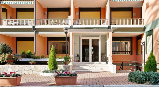 Grand Albergo Apartment, Забронировать Апартаменты/квартира Отели Сан-Ремо с парковкой, рядом с Sanremo Russian Church, Парковка
