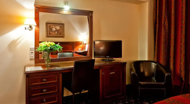 Одноместный номер Standard с балконом Kouros Hotel