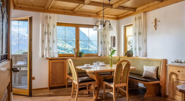 Апартаменты Cosy Holiday Flat With Garden in Wenns