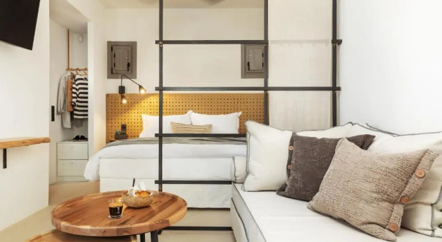 Люкс с видом на бассейн Chora Kythnos Suites adults only