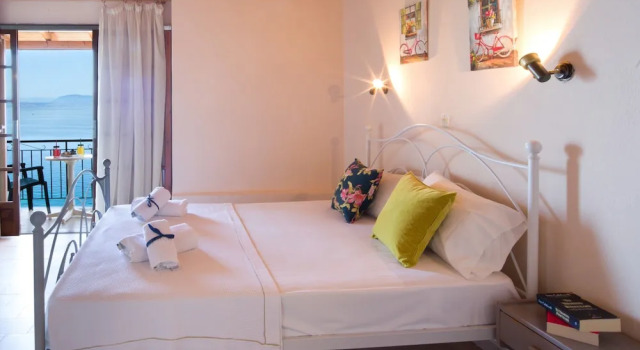 Апартаменты с 2 комнатами с видом на море Corfu Bay sea view apartments 100m from the beach