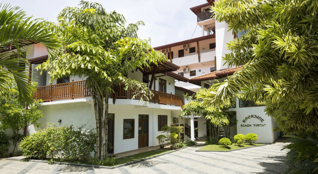 Rockside Beach Resort