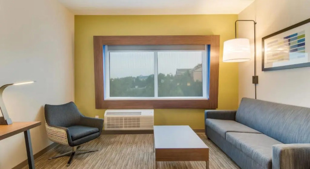 Люкс с 2 комнатами Holiday Inn Express & Suites - Asheboro by IHG
