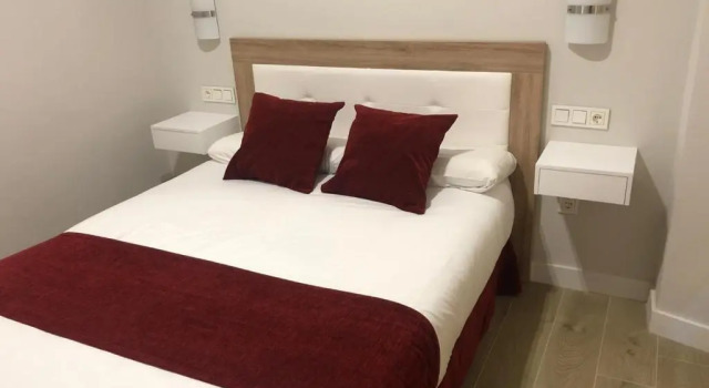 Pinar Málaga Centro, Rooms, Забронировать Отель Отели Малаги с парковкой, рядом с Железнодорожный вокзал Малаги, Парковка
