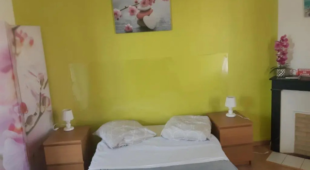 Chez Virginie, Book Hotel  