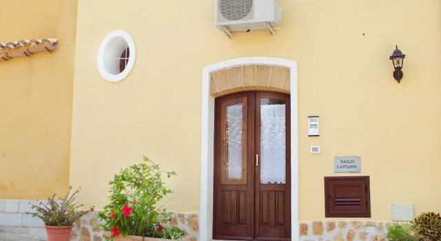 La Casa di Pietra tra Trapani e Palermo, Book Apartment Hotels in Sicily with Parking, Parking