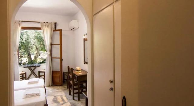 Двухместный номер Standard с балконом Naftilos Skiathos