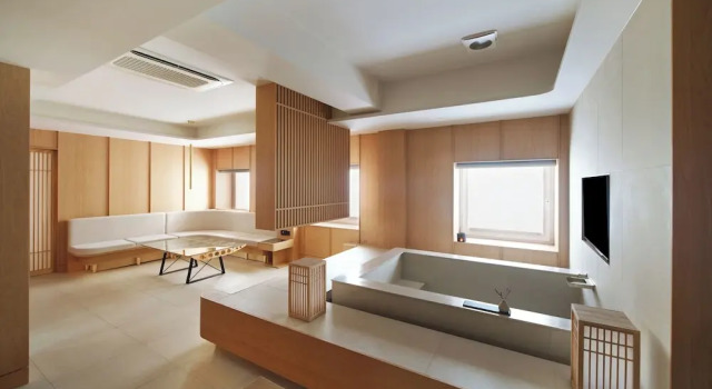 Suite UH Continental CenterPoint