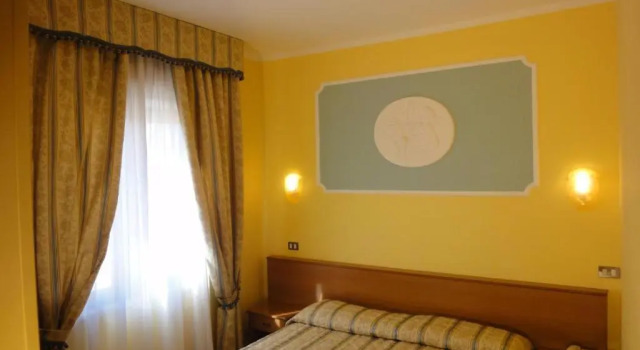 Двухместный номер Economy Platani Hotel