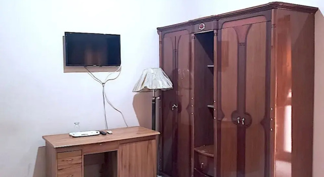 Emej Hotel, Book Hotel Weija 