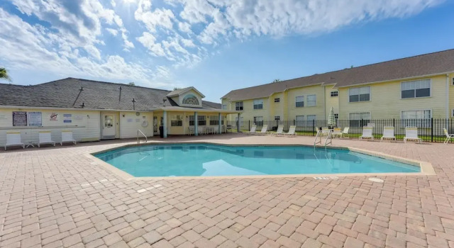Апартаменты 8 Mi to Disney: Resort-style Condo w/ Pool Access