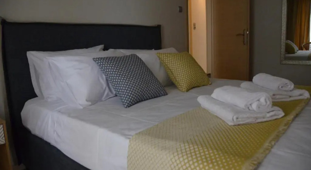 Stefanias House, Book Apartment  