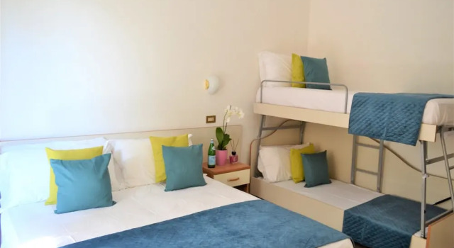 Четырёхместный номер Standard Hotel Elefantino Grey