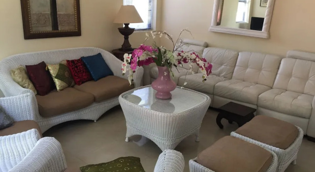 Cacha Garin Art House, Book Hotel Coconut Grove Miami Beach