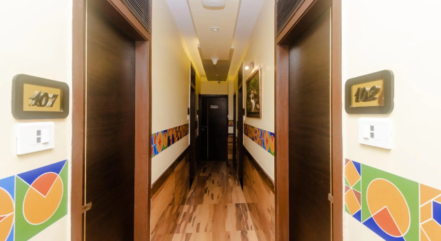 OYO 40285 Hotel Adlon, Забронировать Отель Отели штата Махараштры 3 звезды, 3*