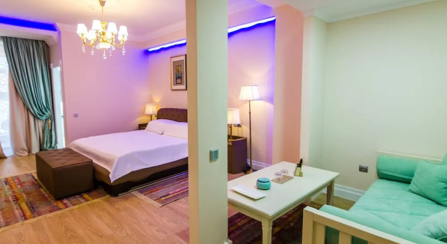 Полулюкс Phoenicia Royal Hotel