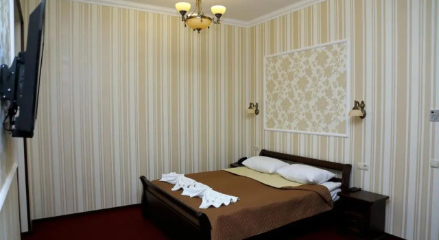 Полулюкс BeSt Hotel and Restaurant complex