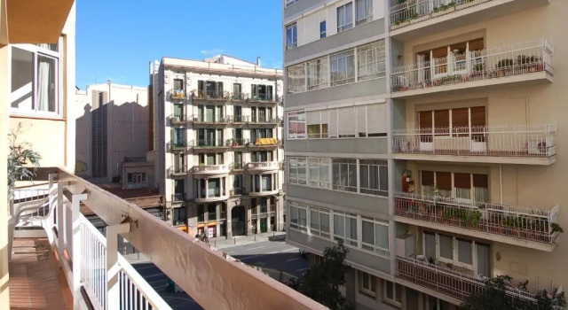 Апартаменты Lets Holidays Centric Apartment in Barcelona