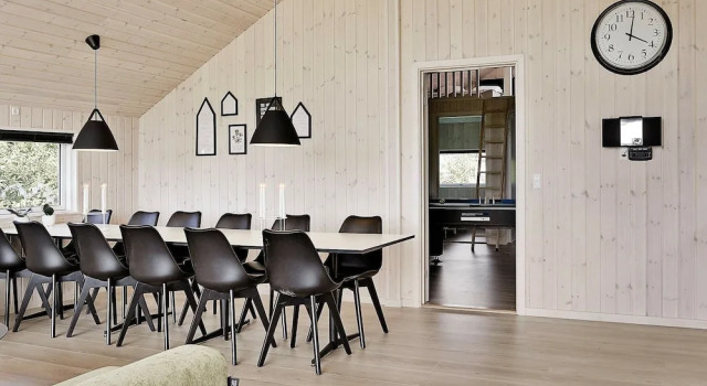 Modern Holiday Home in Stege With Indoor Swimming Pool, Prenota Hotel Stege Mon