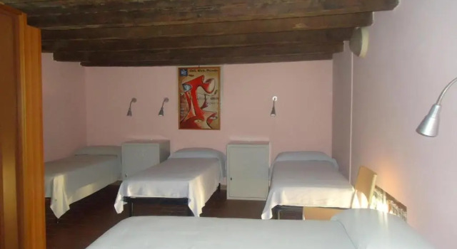 Кровать в общем номере (женский номер) Protezione della Giovane - female hostel