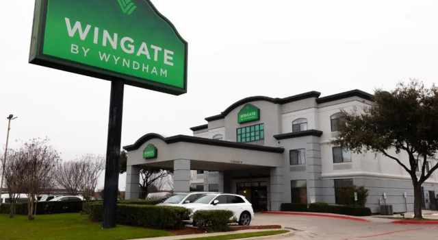 Четырёхместный номер Deluxe Wingate by Wyndham - DFW North