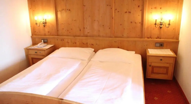 Aldranser Hof, Rezerwuj Hotel Hotele w Tyrol z parkingiem, Parking