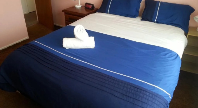 Airport Skyway Lodge, Забронировать Отель Отели Мангере с бассейном, Бассейн