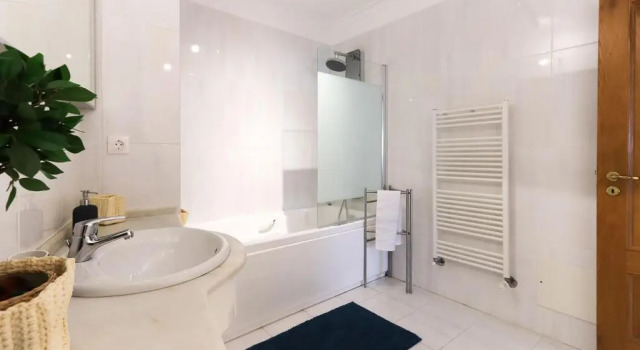 Апартаменты Amazing Downtown Family Apartment