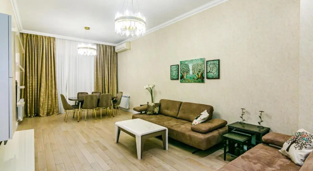 Mango Beaty House 7 in Nizami Streey, Забронировать Отель Отели Сабаиль с парковкой, Парковка