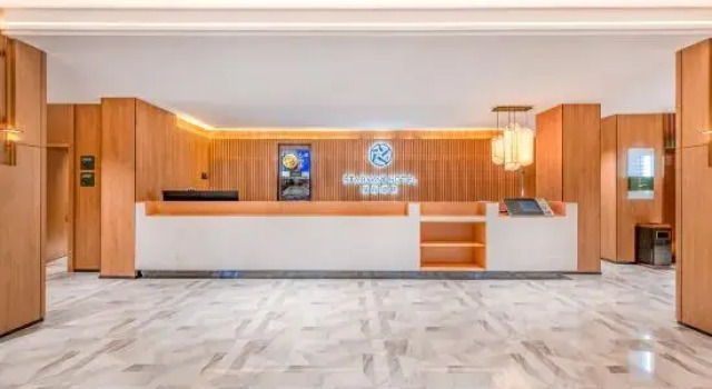 Starway Hotel (Kunming South Railway Station), Prenota Hotel Kunming Yunnan