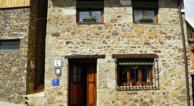 Casa Rural El Fortin, Book Vacation Home Gata Caceres Province