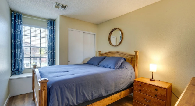 North Phoenix Home! Great Location + Private Patio, Забронировать Дом для отпуска Отели Скотсдейл с парковкой, Парковка