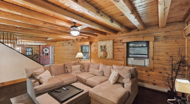 Cushing Home Family Cabin Near Wachusett Mtn 4 Bedroom Home, 예약 휴가용 주택 Ashburnham 메사추세츠