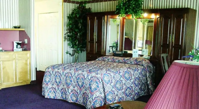 Люкс Winnie Inn Suites & RV Park