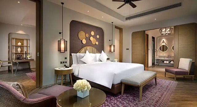 Люкс Crowne Plaza QingdaoOriental Movie Metropolis by IHG