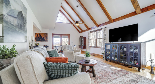 Коттедж Sky Valley Retreat w/ Fire Pit & Mountain Views!