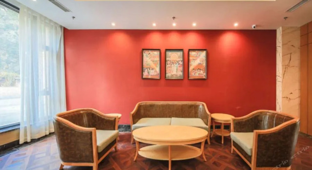 Rose Hot Spring Hotel, Book Hotel Hoteller i Beijing Province med parkering, Parkering