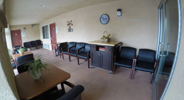 Loma Linda Inn, Забронировать Отель Отели Лома-Линда с парковкой, Парковка