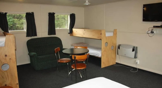 Turangi Kiwi Holiday Park, Rezerwuj Hotel Turangi 