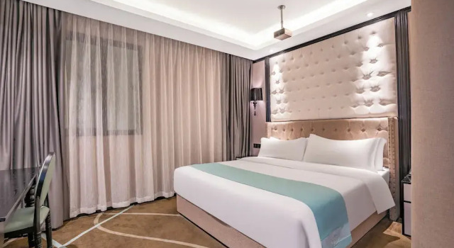 Двухместный номер Deluxe Pazhou XANA Deluxe International Hotel Pazhou Convention and Exhibition Center Changgang Metro Station Branch