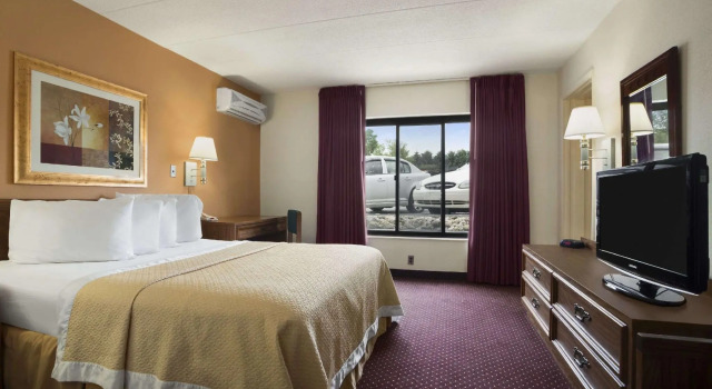 Двухместный люкс Ramada by Wyndham Pittsburgh/New Stanton