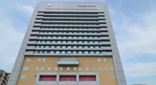 Кровать в общем номере Hiyori Hotel Osaka Suminoekoen Station