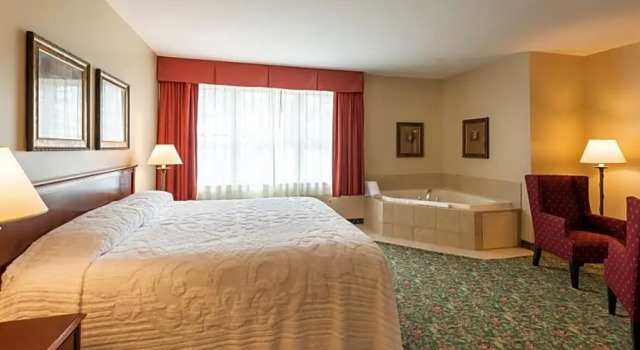 Двухместный номер Standard с видом на озеро Vinifera Inn