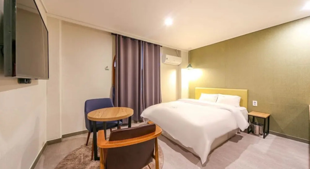 Zeus Motel, Book Motel Wando Jeollanam-do