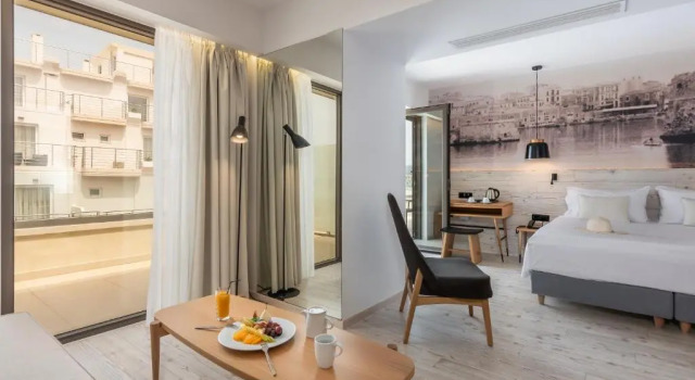 Полулюкс Ibis Styles Heraklion Central