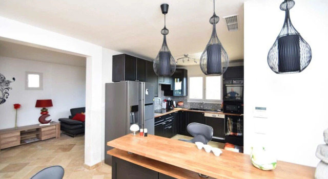 Villa With 3 Bedrooms in Claviers, With Private Pool, Enclosed Garden and Wifi, Забронировать Вилла Виллы Овернь-Рона-Альпы, Вилла