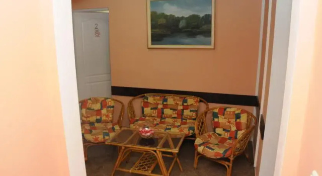 Garni Hotel Kaća, Buchen Sie Villa Kragujevac Zentralserbien