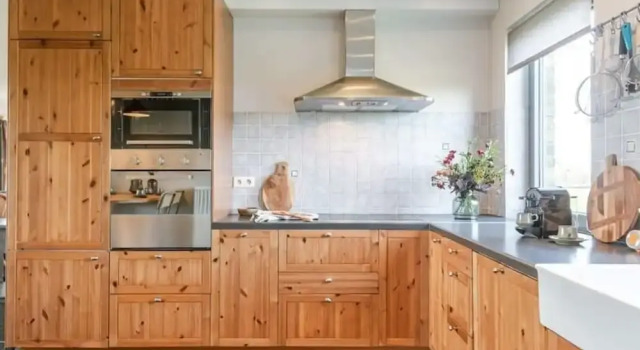 Rustic Family Holiday Home for up to 8 People Located in the Green of the Countryside
