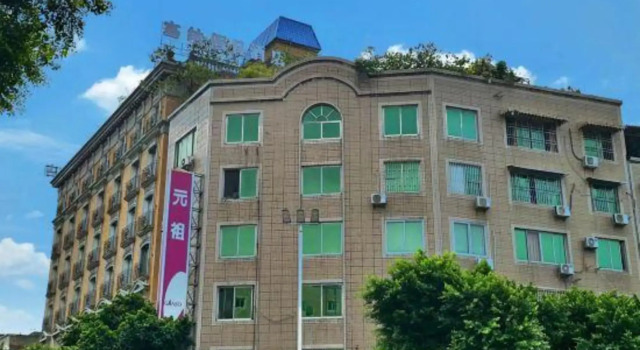 Sana Holiday Hotel, Boek Hotel Hotels in Chengdu met parkeren, Parkeren